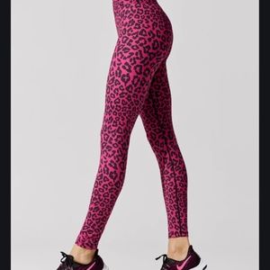 BEACH RIOT Piper Raspberry Leopard Leggings
